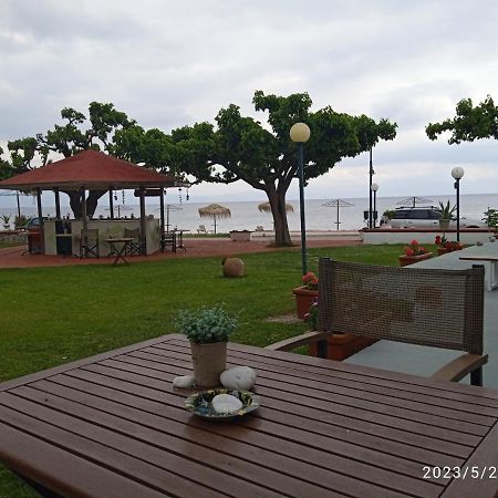 Evoikos Beach & Resort Livanátai Eksteriør bilde