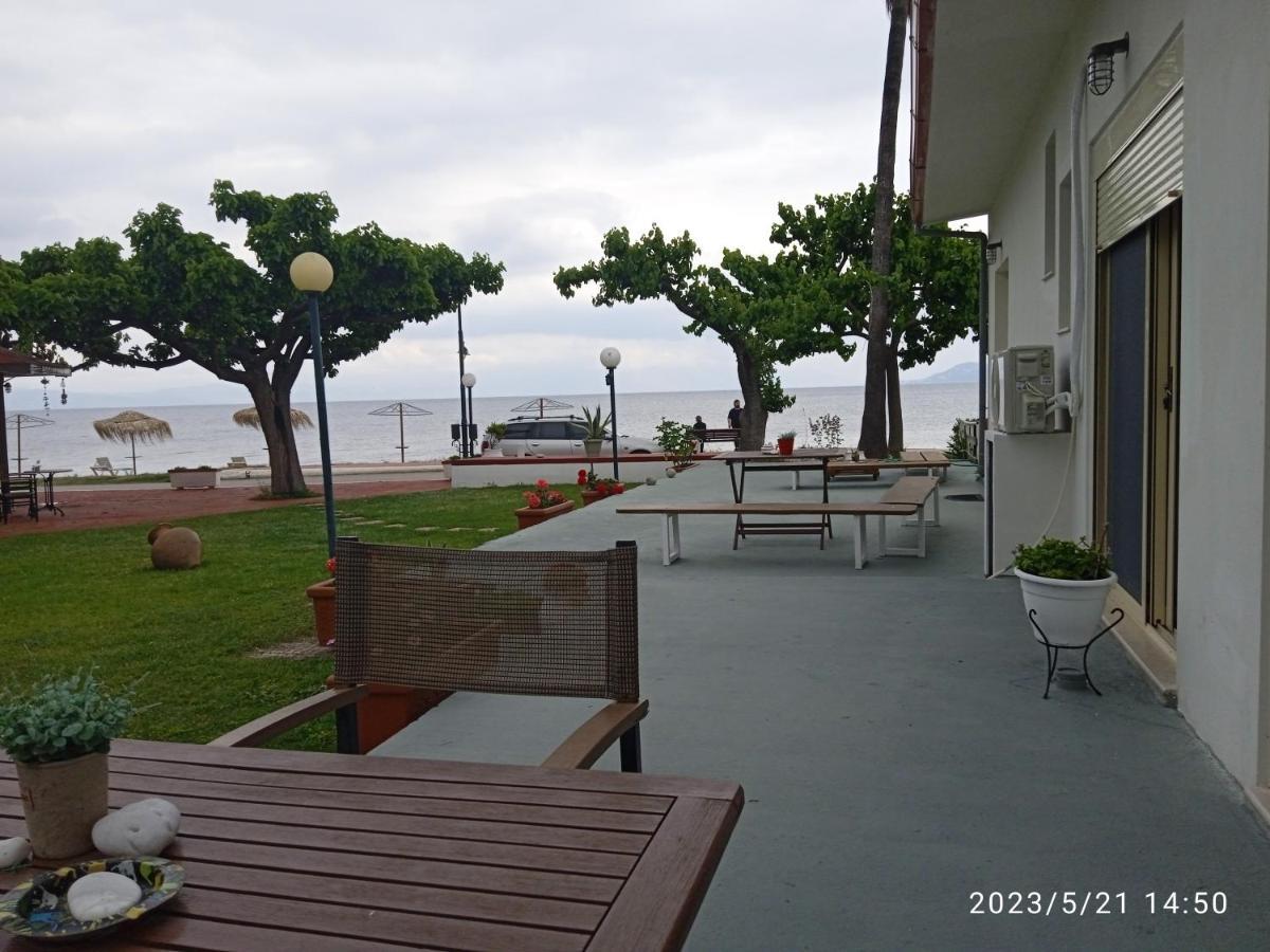 Evoikos Beach & Resort Livanátai Eksteriør bilde