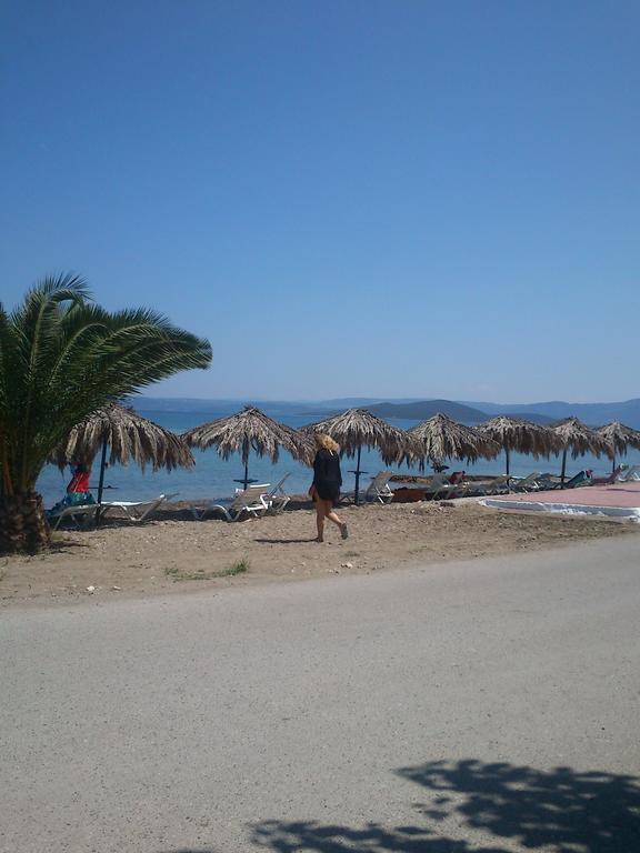 Evoikos Beach & Resort Livanátai Eksteriør bilde